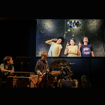 Iakwe - oder wie der Regenbogen aus dem Keller kam